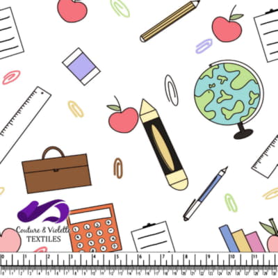 Fournitures scolaires éducatives : globe, crayons, pommes, calculatrices et règles