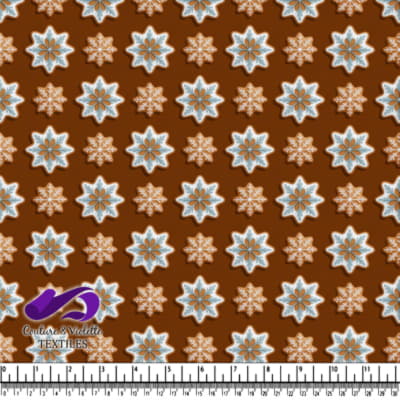 Biscuits en pain d'épice décorés de flocons de neige