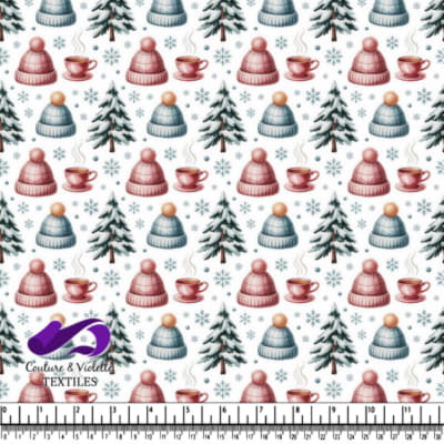 Chapeaux d'hiver, thé chaud, pins et flocons de neige