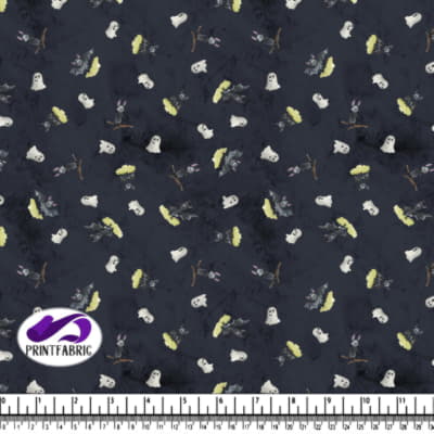 Halloween - Fantôme et chauve-souris sur fond bleu après minuit